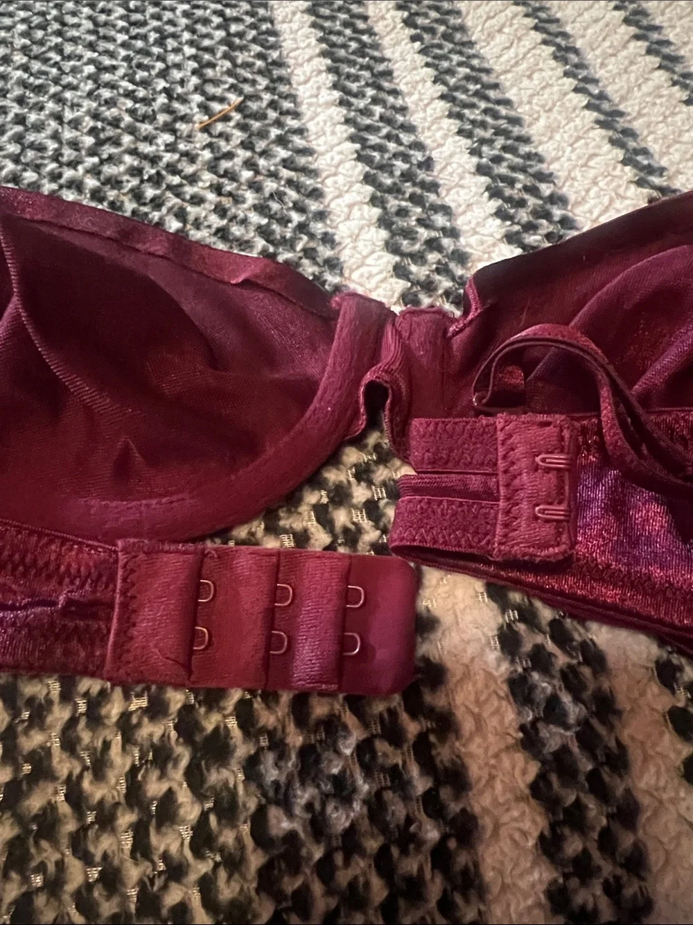 Victoria's Secret Unlined Underwire Bra in Deep Wine